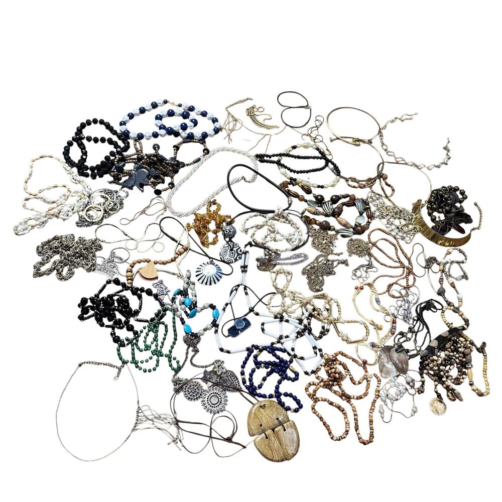 Vintage LARGE LOT of Estate Jewelry Necklaces - Stone, Beads, Metal, Seashells
